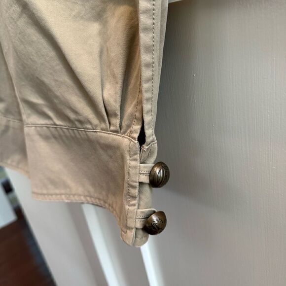 Diesel tan khaki Bermuda shorts with button detail. Size 28 - Picture 17 of 17